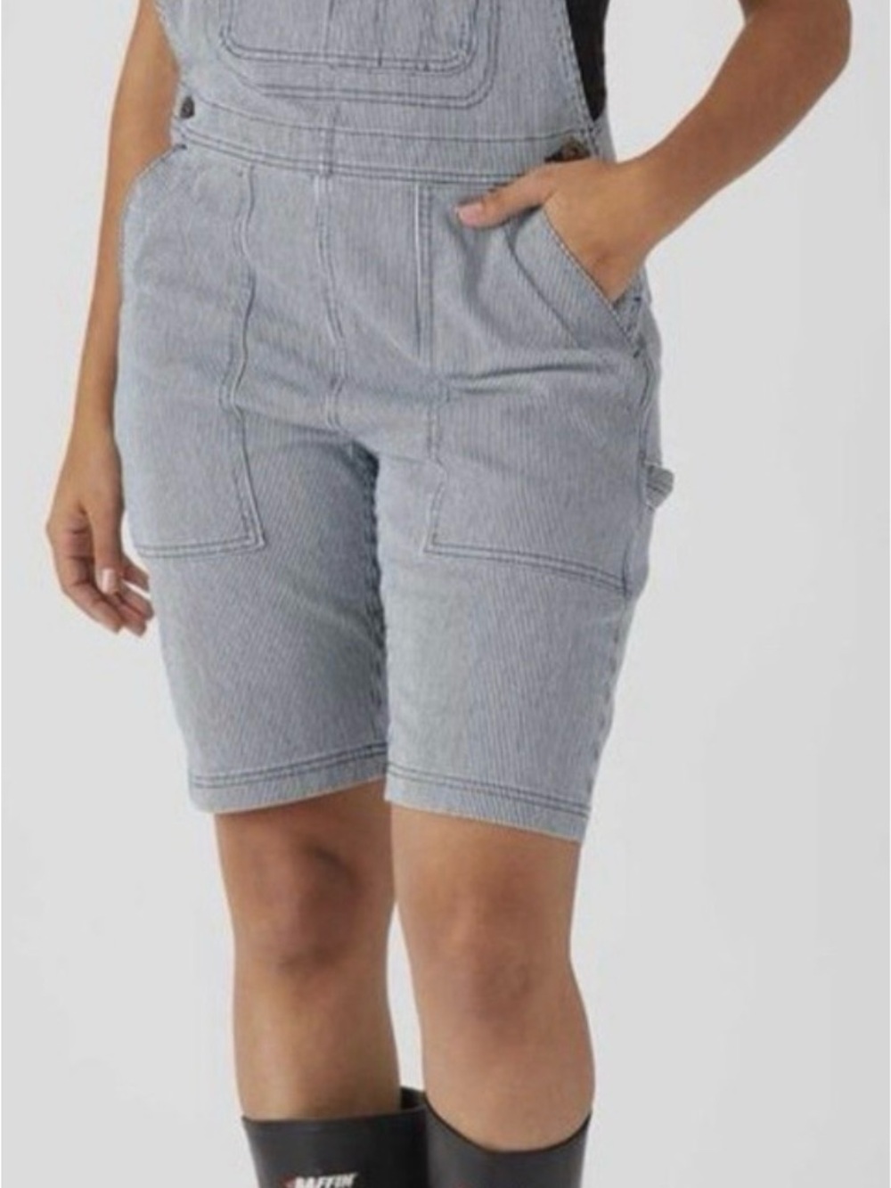 Duluth Trading Co Light Blue Striped Railroad Gardening Women's Short Overalls